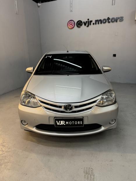 TOYOTA Etios Hatch 1.3 16V 4P FLEX X, Foto 2