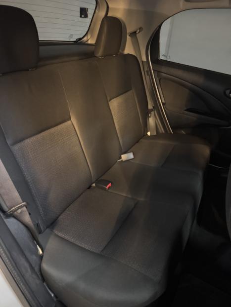 TOYOTA Etios Hatch 1.3 16V 4P FLEX X, Foto 11