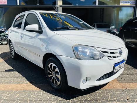 TOYOTA Etios Hatch 1.3 16V 4P FLEX X, Foto 3