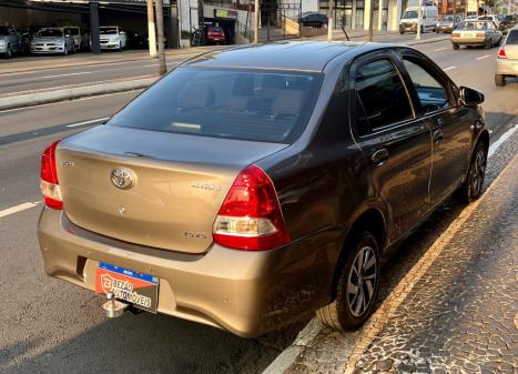 TOYOTA Etios Sedan 1.5 16V 4P FLEX XS AUTOMTICO, Foto 3