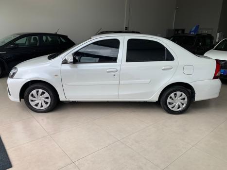 TOYOTA Etios Sedan 1.5 16V 4P FLEX X, Foto 4