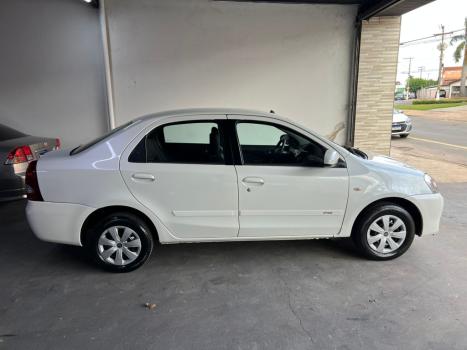 TOYOTA Etios Sedan 1.5 16V 4P FLEX XS, Foto 4
