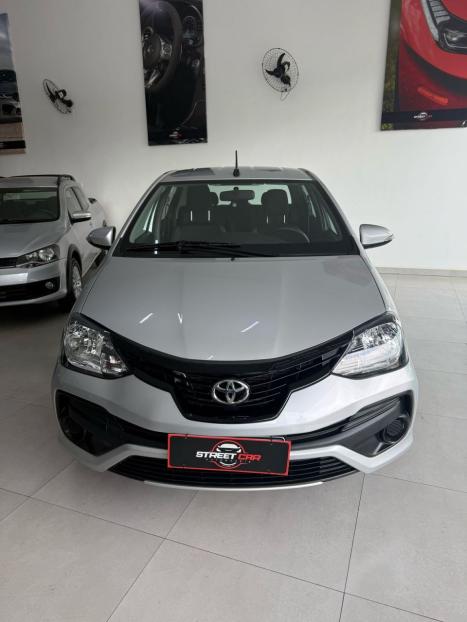 TOYOTA Etios Sedan 1.5 16V 4P FLEX X PLUS AUTOMTICO, Foto 2