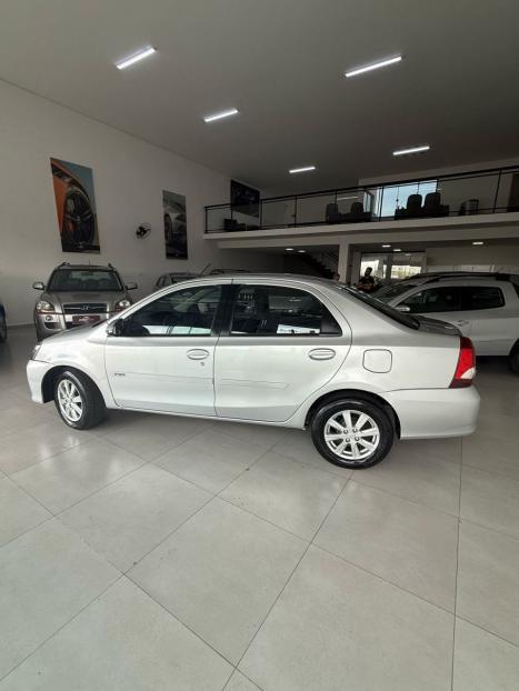 TOYOTA Etios Sedan 1.5 16V 4P FLEX X PLUS AUTOMTICO, Foto 8