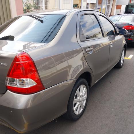 TOYOTA Etios Sedan 1.5 16V 4P FLEX X PLUS AUTOMTICO, Foto 2