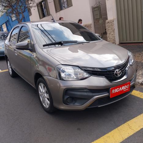 TOYOTA Etios Sedan 1.5 16V 4P FLEX X PLUS AUTOMTICO, Foto 4