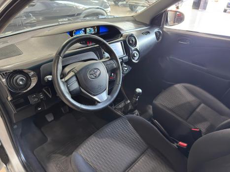 TOYOTA Etios Sedan 1.3 16V 4P FLEX X, Foto 8