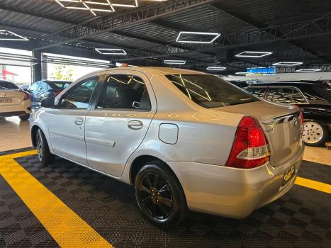 TOYOTA Etios Sedan 1.5 16V 4P FLEX XLS AUTOMTICO, Foto 4