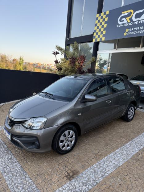 TOYOTA Etios Sedan 1.5 16V 4P FLEX XS, Foto 2