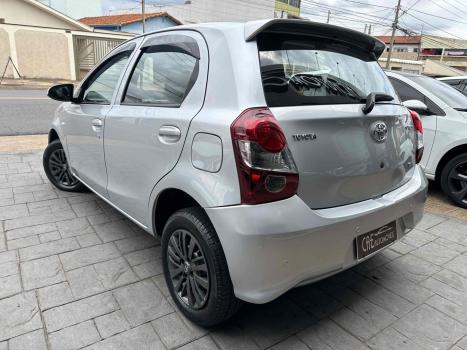 TOYOTA Etios Sedan , Foto 6