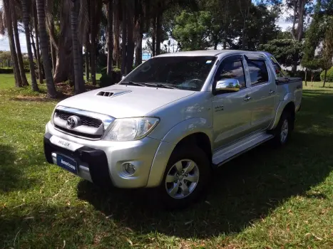 TOYOTA Hilux Caminhonete 3.0 4P 4X4 SRV TURBO DIESEL CABINE DUPLA AUTOMTICO, Foto 1