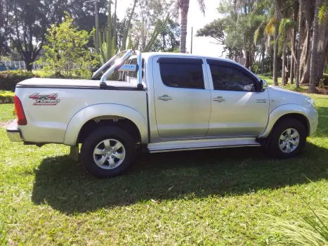 TOYOTA Hilux Caminhonete 3.0 4P 4X4 SRV TURBO DIESEL CABINE DUPLA AUTOMTICO, Foto 4