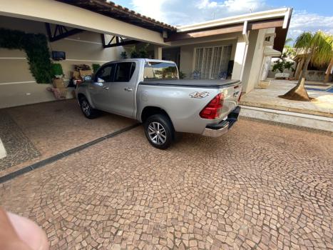 TOYOTA Hilux Caminhonete 2.8 16V SRV 4X4 DIESEL CABINE DUPLA AUTOMTICO, Foto 20