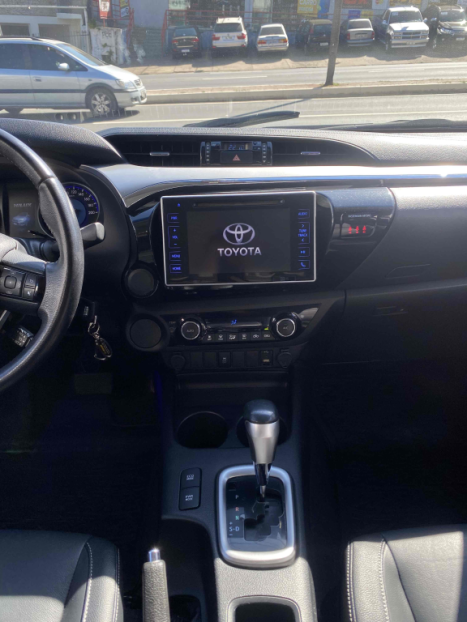 TOYOTA Hilux Caminhonete 2.7 16V 4P SRV FLEX CABINE DUPLA AUTOMTICO, Foto 9