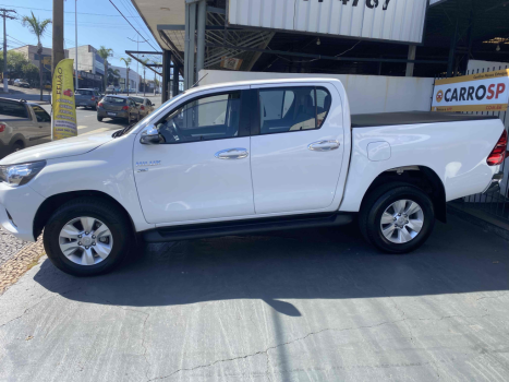 TOYOTA Hilux Caminhonete 2.7 16V 4P SRV FLEX CABINE DUPLA AUTOMTICO, Foto 14