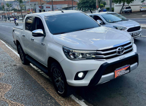 TOYOTA Hilux Caminhonete 2.8 16V SRX 4X4 TURBO DIESEL CABINE DUPLA AUTOMTICO, Foto 5