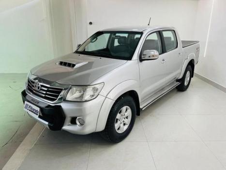 TOYOTA Hilux Caminhonete 3.0 4P 4X4 SRV TURBO DIESEL CABINE DUPLA, Foto 11