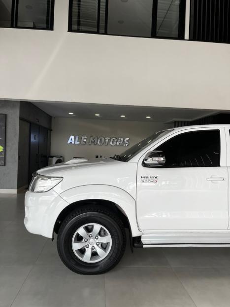 TOYOTA Hilux Caminhonete 3.0 16V 4P 4X4 SRV TURBO DIESEL CABINE DUPLA AUTOMTICO, Foto 1