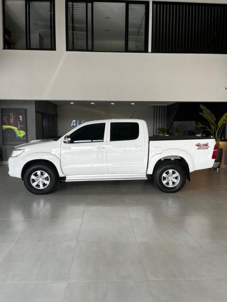 TOYOTA Hilux Caminhonete 3.0 16V 4P 4X4 SRV TURBO DIESEL CABINE DUPLA AUTOMTICO, Foto 2