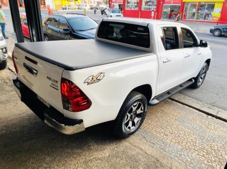 TOYOTA Hilux Caminhonete 2.8 16V SRX 4X4 DIESEL CABINE DUPLA AUTOMTICO, Foto 6