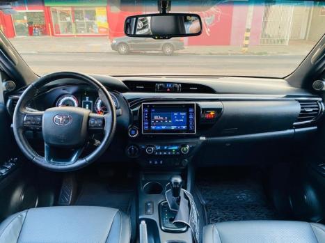 TOYOTA Hilux Caminhonete 2.8 16V SRX 4X4 DIESEL CABINE DUPLA AUTOMTICO, Foto 11