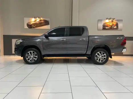 TOYOTA Hilux Caminhonete 2.8 16V SRV 4X4 DIESEL CABINE DUPLA AUTOMTICO, Foto 8