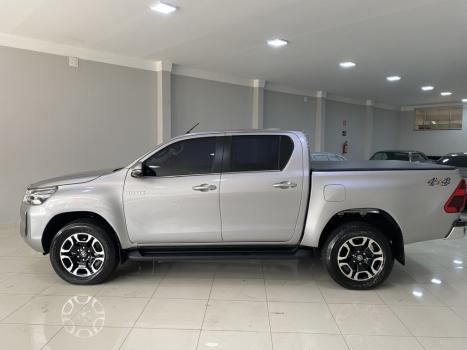 TOYOTA Hilux Caminhonete 2.8 16V SRX 4X4 TURBO DIESEL CABINE DUPLA AUTOMTICO, Foto 4