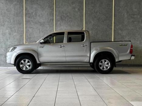 TOYOTA Hilux Caminhonete 2.7 16V 4P SRV FLEX 4X4  CABINE DUPLA AUTOMTICO, Foto 2