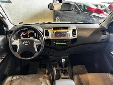 TOYOTA Hilux Caminhonete 2.7 16V 4P SRV FLEX 4X4  CABINE DUPLA AUTOMTICO, Foto 12