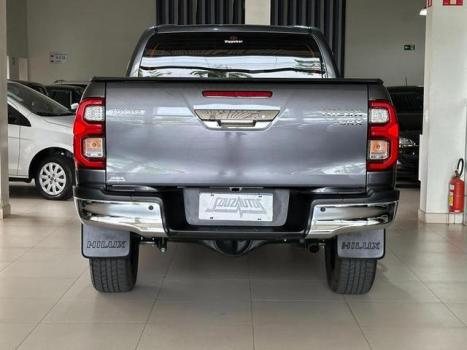 TOYOTA Hilux Caminhonete 2.8 16V SRX 4X4 TURBO DIESEL CABINE DUPLA AUTOMTICO, Foto 4