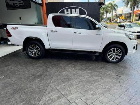 TOYOTA Hilux Caminhonete 2.8 16V SRV 4X4 DIESEL CABINE DUPLA AUTOMTICO, Foto 8