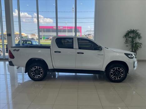 TOYOTA Hilux Caminhonete 2.8 16V 4P POWER PACK TURBO DIESEL 4X4 CABINE DUPLA, Foto 4