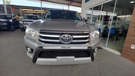 TOYOTA Hilux Caminhonete 2.8 16V SRV 4X4 DIESEL CABINE DUPLA AUTOMTICO, Foto 2