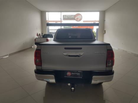 TOYOTA Hilux Caminhonete 2.8 16V SRV 4X4 DIESEL CABINE DUPLA AUTOMTICO, Foto 2