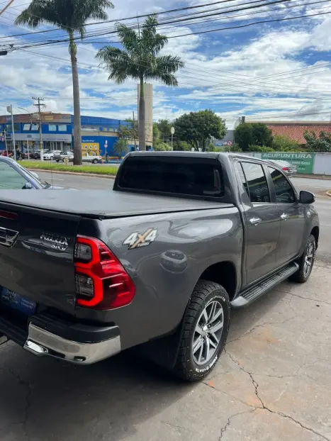 TOYOTA Hilux Caminhonete 2.8 16V SRV 4X4 DIESEL CABINE DUPLA AUTOMTICO, Foto 4