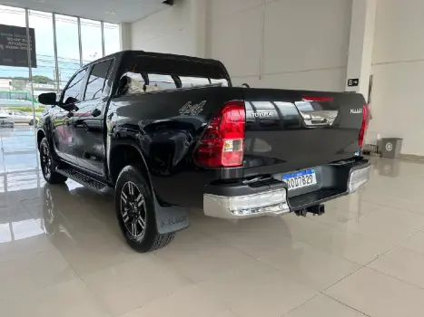 TOYOTA Hilux Caminhonete 2.8 16V 4P SR 4X4 DIESEL CABINE DUPLA AUTOMTICO, Foto 7