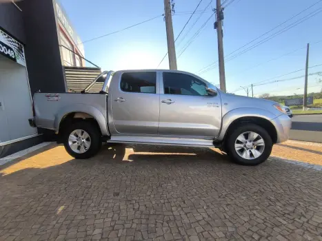 TOYOTA Hilux Caminhonete 3.0 4P 4X4 SRV TURBO DIESEL CABINE DUPLA, Foto 1