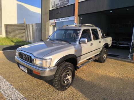 TOYOTA Hilux Caminhonete 3.0 4P 4X4 DIESEL CABINE DUPLA, Foto 4