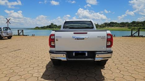 TOYOTA Hilux Caminhonete 2.8 16V SRX PLUS 4X4 TURBO DIESEL CABINE DUPLA AUTOMTICO, Foto 4