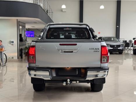 TOYOTA Hilux Caminhonete 2.8 16V SRV 4X4 DIESEL CABINE DUPLA AUTOMTICO, Foto 5