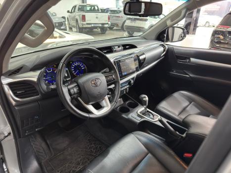 TOYOTA Hilux Caminhonete 2.8 16V SRV 4X4 DIESEL CABINE DUPLA AUTOMTICO, Foto 9