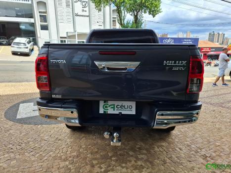 TOYOTA Hilux Caminhonete 2.8 16V SRV 4X4 DIESEL CABINE DUPLA AUTOMTICO, Foto 3