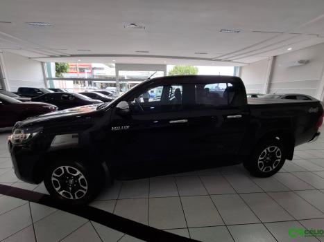 TOYOTA Hilux Caminhonete 2.8 16V SRV 4X4 DIESEL CABINE DUPLA AUTOMTICO, Foto 4