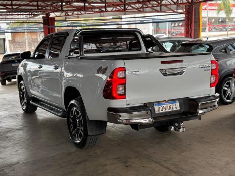 TOYOTA Hilux Caminhonete 2.8 16V SRX 4X4 DIESEL CABINE DUPLA AUTOMTICO, Foto 6
