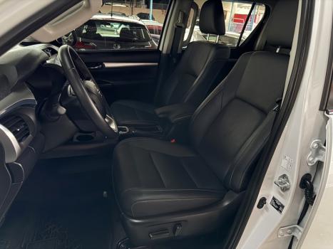TOYOTA Hilux Caminhonete 2.8 16V SRX 4X4 DIESEL CABINE DUPLA AUTOMTICO, Foto 12