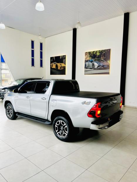TOYOTA Hilux Caminhonete 2.8 16V SRX 4X4 DIESEL CABINE DUPLA AUTOMTICO, Foto 5