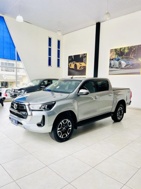 TOYOTA Hilux Caminhonete 2.8 16V SRX 4X4 DIESEL CABINE DUPLA AUTOMTICO, Foto 10