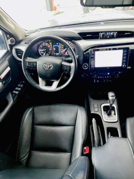 TOYOTA Hilux Caminhonete 2.8 16V SRX 4X4 DIESEL CABINE DUPLA AUTOMTICO, Foto 14