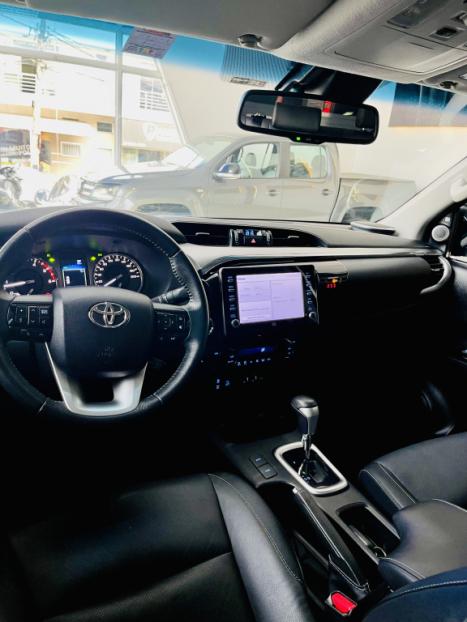 TOYOTA Hilux Caminhonete 2.8 16V SRX 4X4 DIESEL CABINE DUPLA AUTOMTICO, Foto 15