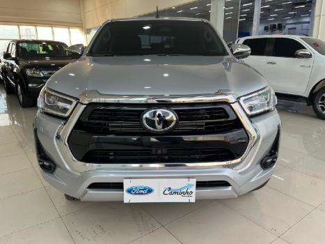 TOYOTA Hilux Caminhonete 2.8 16V SRX 4X4 TURBO DIESEL CABINE DUPLA AUTOMTICO, Foto 2